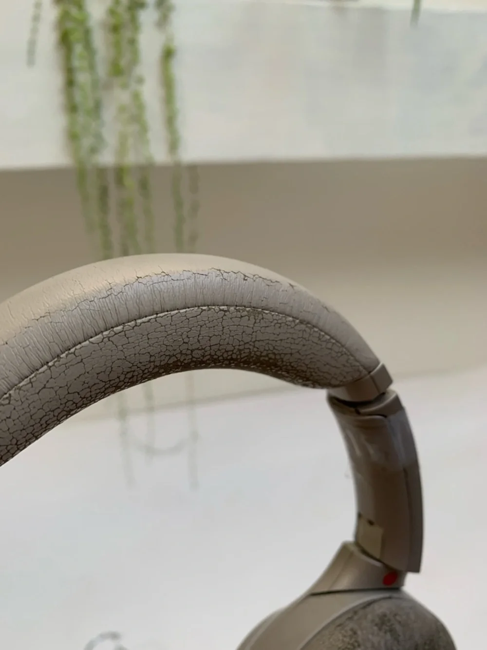 For Parts Sony WH-1000X M3 Wireless Over-Ear Headphones in Beige - Working